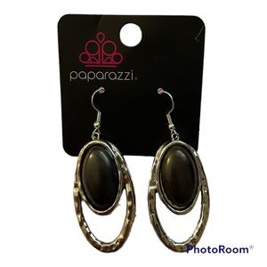 Paparazzi Black Earring